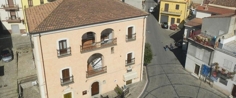 Palazzo Scelzi – Guest rooms in Aliano